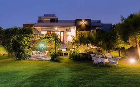 Villa Stayvista At The Magnolia Farm With Indoor Pool & Jacuzzi